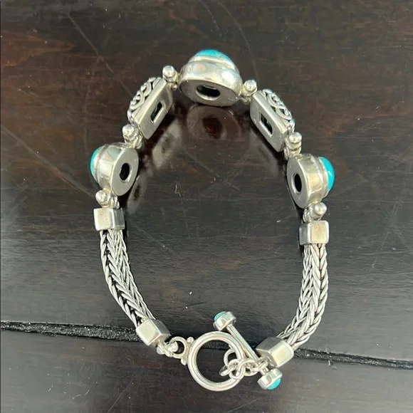 Elegant 925 Sterling  Silver Bracelet with Turquoise Stones - Picture 3 of 5